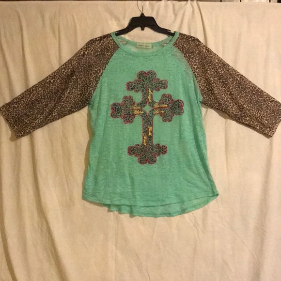 Southern Grace Tops - Mesh Southern Grace baseball top💥3/$20